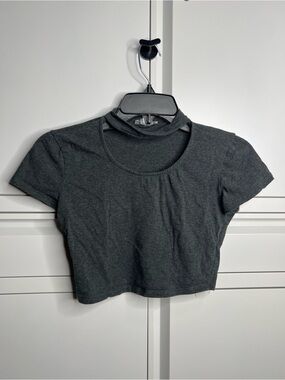 ☀️ Charlotte Russe Charcoal Short Sleeve Mock Neck Crop Top
